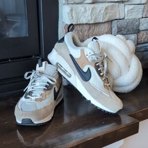 White, Black andd Tan Nike Air Sneakers. Women's Size 8.5